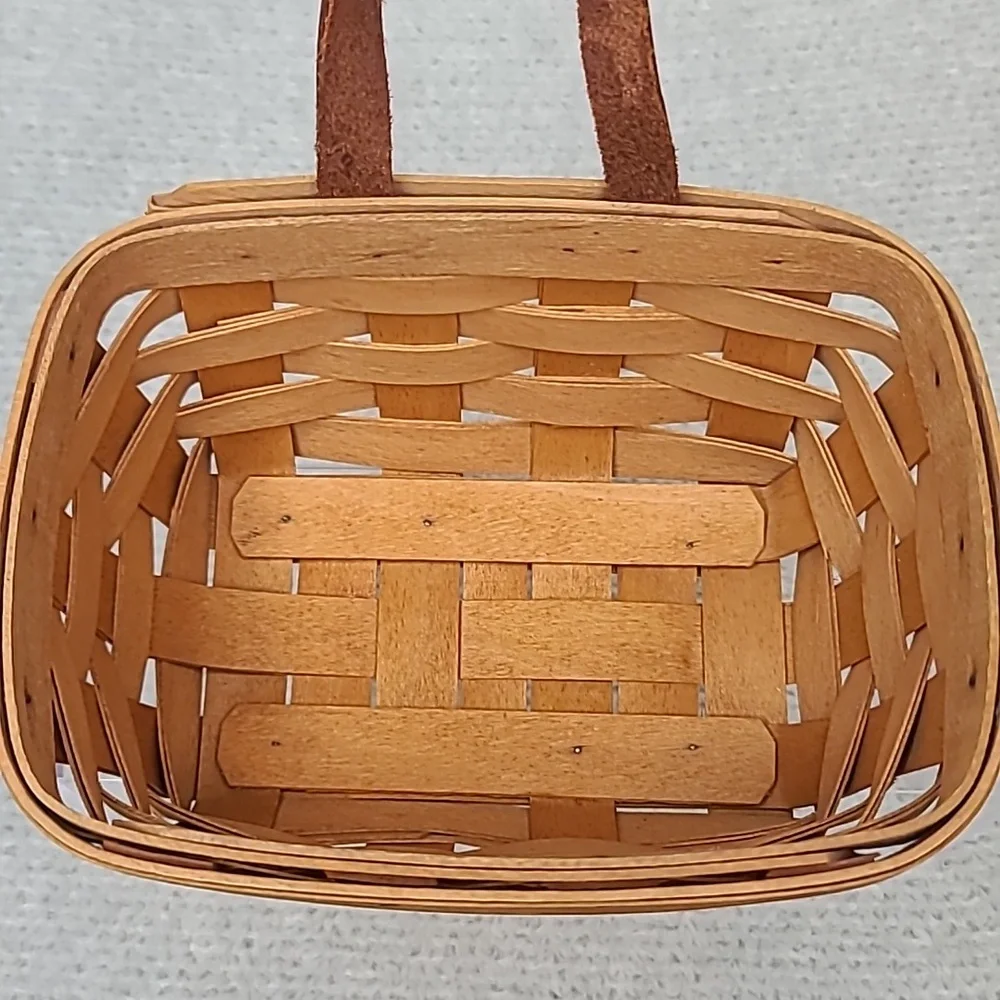 Longaberger Handmade Vtg '99 Classic Key Hanging Basket 10723 w/Divided Insert